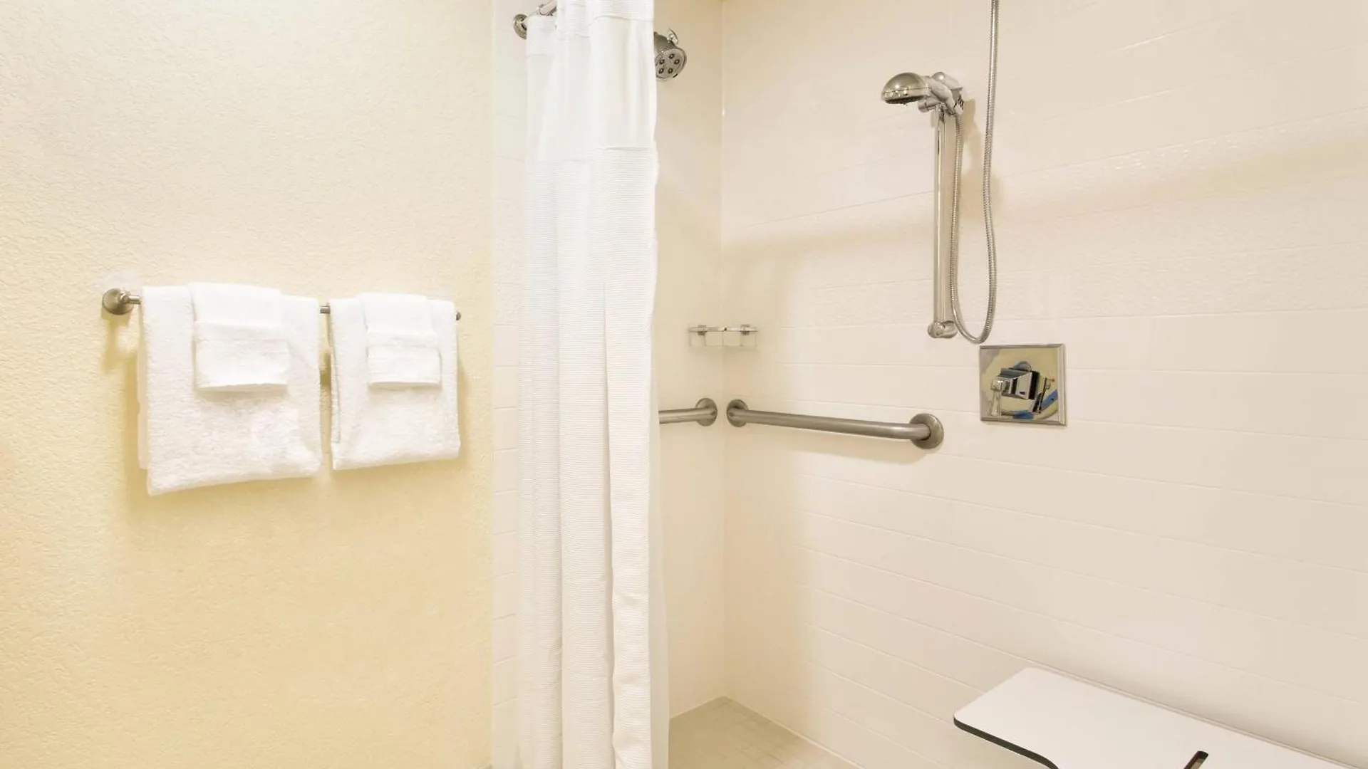Fairfield Inn And Suites By Marriott Tampa Brandon
