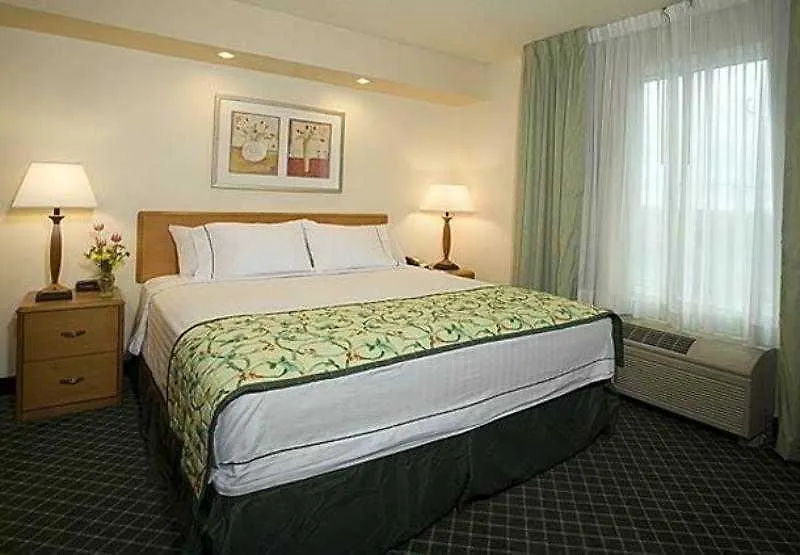 Fairfield Inn And Suites By Marriott Tampa Brandon Hotel